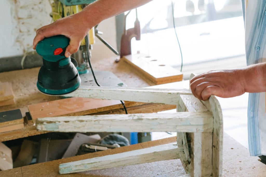 Como renovar móveis antigos e dar um novo look à sua casa